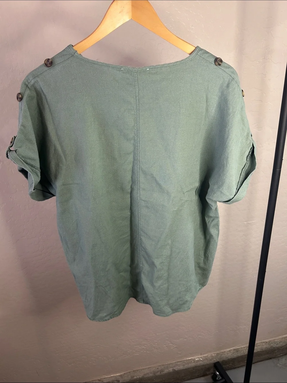 Cable & Gauge Studio Linen Blend Roll Tab Top Sage Green Large - Picture 3 of 12